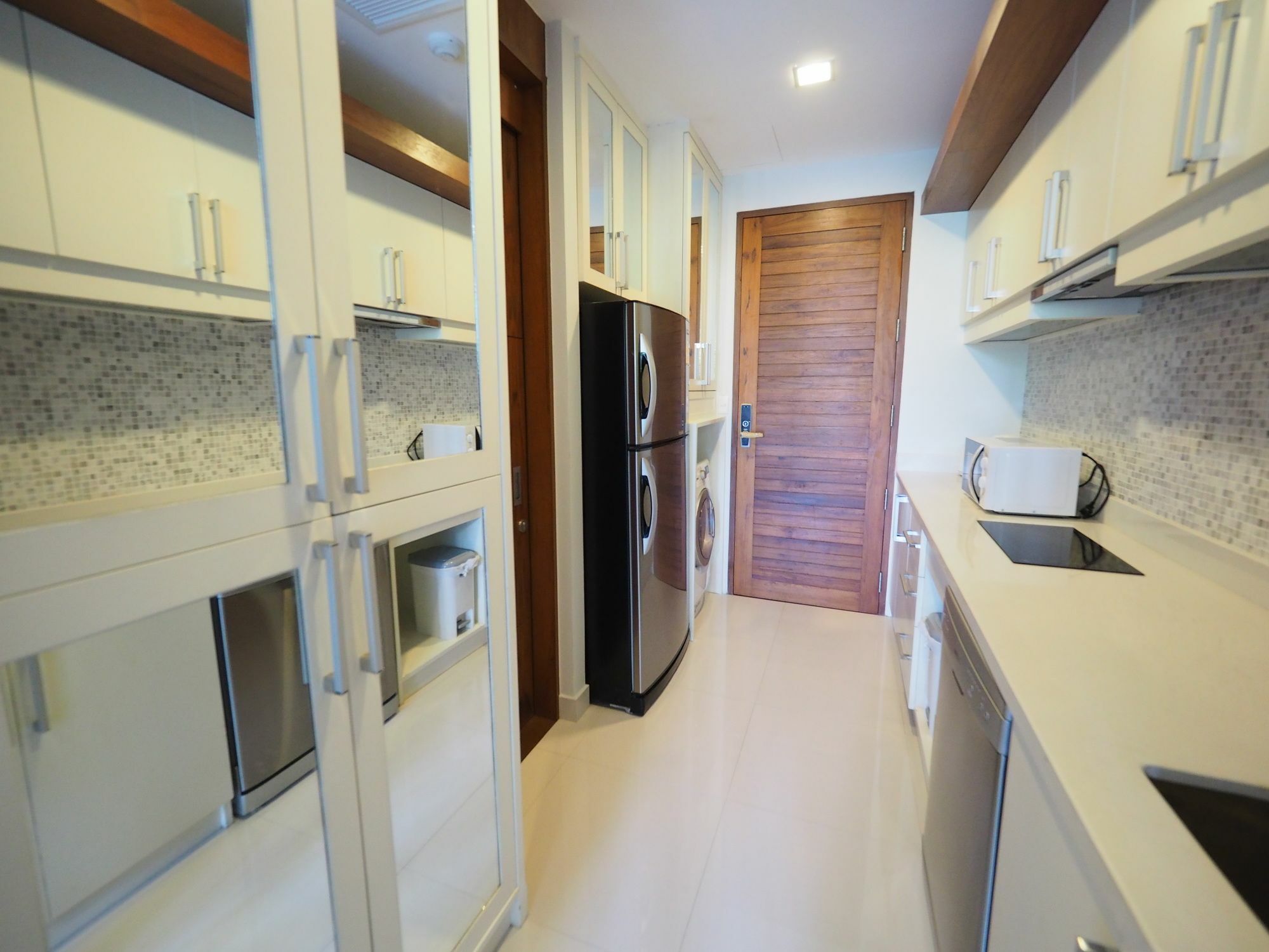 Q Conzept Condominium Karon Exterior photo